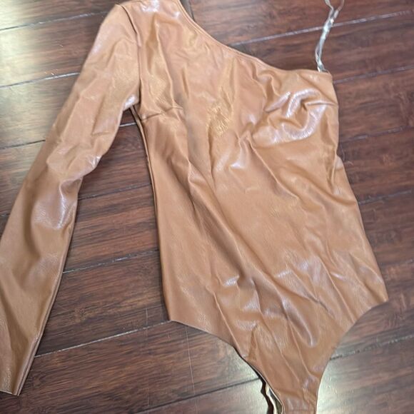 Commando Bodysuit Tan Leather Never Worn - Size Small - One Shoulder Long Sleeve - Picture 1 of 2